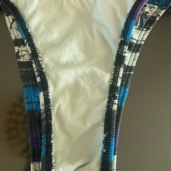 Bikini set - Picture 6 of 6